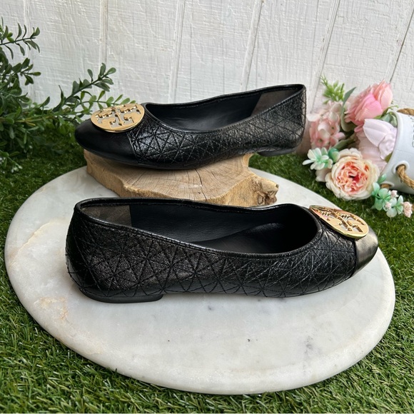 Tory Burch Claire Quilted Ballet Flat 
$258 Sz 8.5
Perfect Black / Gold / Silver - Picture 8 of 17